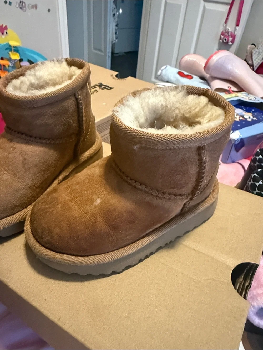 UGG Toddler Classic Short Boot in Chestnut Brown